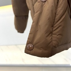 Mon蒙口【顶级版一衣多穿】2026秋冬新品双面穿袖子可拆卸立领羽绒服。 简约轻奢通勤风,版型利落不臃肿,能修饰肩宽、藏 Mon蒙口【顶级版一衣多穿】2026秋冬新品双面穿袖子可拆卸立领羽绒服。 简约轻奢通勤风,版型利落不臃肿,能修饰肩宽、藏