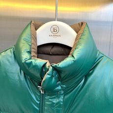 Mon蒙口【顶级版一衣多穿】2026秋冬新品双面穿袖子可拆卸立领羽绒服。 简约轻奢通勤风,版型利落不臃肿,能修饰肩宽、藏 Mon蒙口【顶级版一衣多穿】2026秋冬新品双面穿袖子可拆卸立领羽绒服。 简约轻奢通勤风,版型利落不臃肿,能修饰肩宽、藏