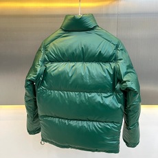 Mon蒙口【顶级版一衣多穿】2026秋冬新品双面穿袖子可拆卸立领羽绒服。 简约轻奢通勤风,版型利落不臃肿,能修饰肩宽、藏 Mon蒙口【顶级版一衣多穿】2026秋冬新品双面穿袖子可拆卸立领羽绒服。 简约轻奢通勤风,版型利落不臃肿,能修饰肩宽、藏