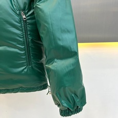 Mon蒙口【顶级版一衣多穿】2026秋冬新品双面穿袖子可拆卸立领羽绒服。 简约轻奢通勤风,版型利落不臃肿,能修饰肩宽、藏 Mon蒙口【顶级版一衣多穿】2026秋冬新品双面穿袖子可拆卸立领羽绒服。 简约轻奢通勤风,版型利落不臃肿,能修饰肩宽、藏