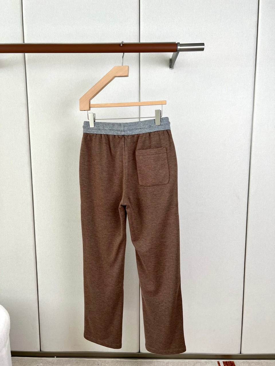 Brunello Cucinelli-BC、2026秋冬新品男士羊毛混纺休闲裤。 一条能兼顾体面和舒服的裤子，终于来了！