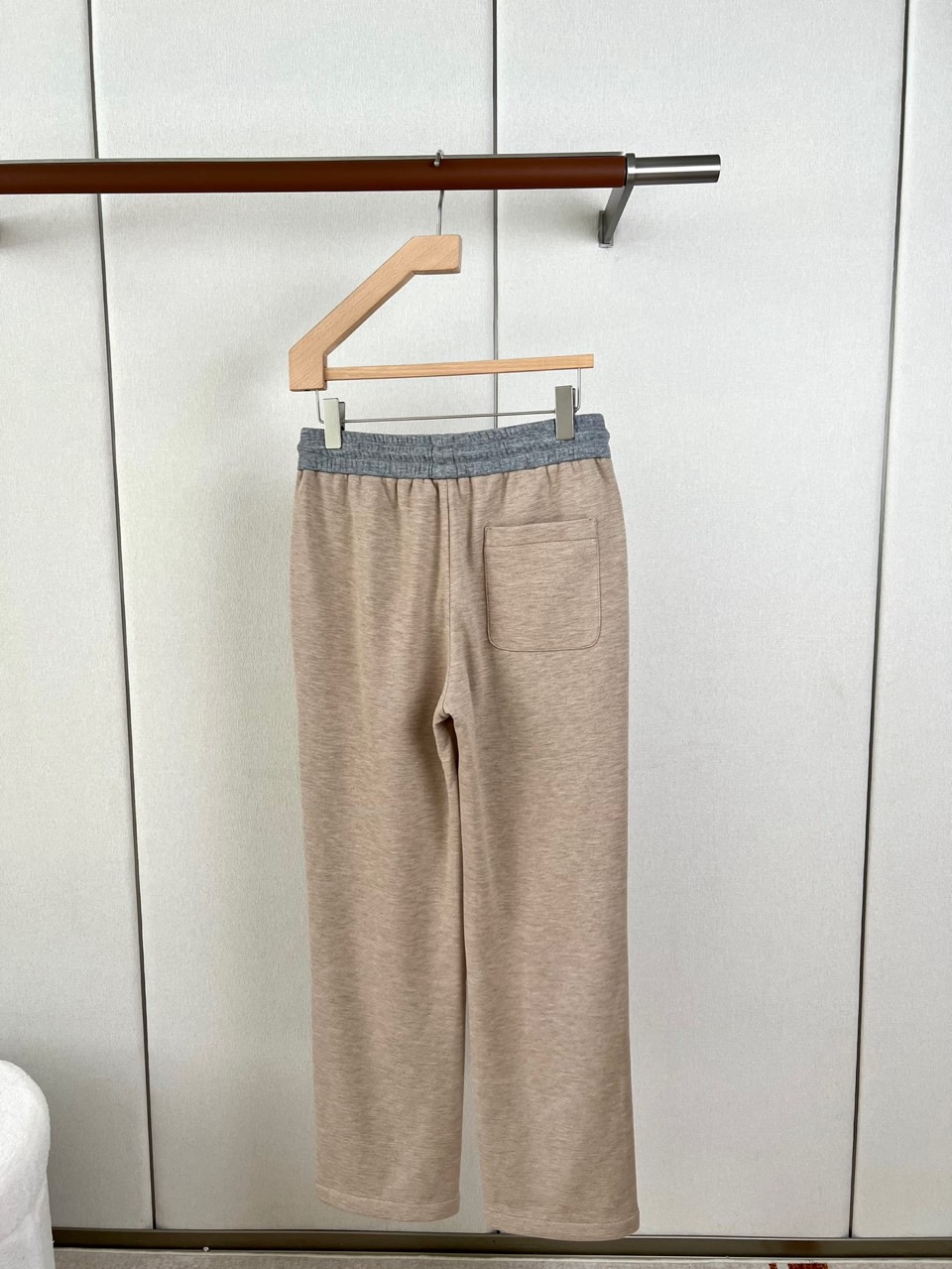 Brunello Cucinelli-BC、2026秋冬新品男士羊毛混纺休闲裤。 一条能兼顾体面和舒服的裤子，终于来了！