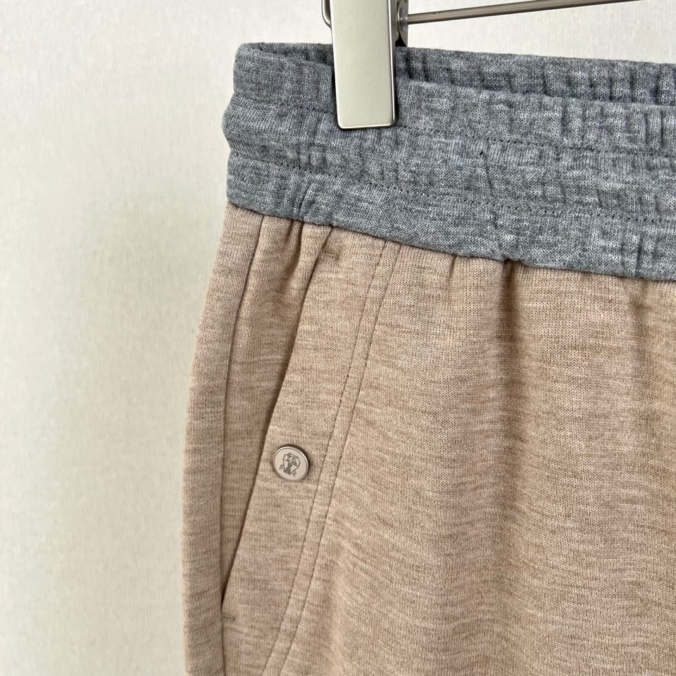 Brunello Cucinelli-BC、2026秋冬新品男士羊毛混纺休闲裤。 一条能兼顾体面和舒服的裤子，终于来了！