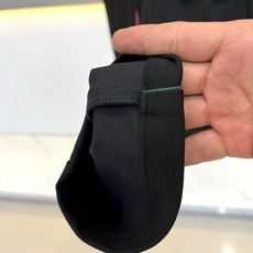 Gucc古驰、2026秋冬新品双G运动卫裤。 这条真的太好穿了,懒人出门直接套上就有型! 轻奢休闲风,色调干净高级,立体 Gucc古驰、2026秋冬新品双G运动卫裤。 这条真的太好穿了,懒人出门直接套上就有型! 轻奢休闲风,色调干净高级,立体