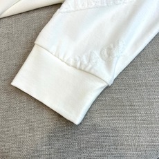 Ba巴黎世家、26秋冬新品订制提花长袖路针织内搭T恤。 一眼相中的顶级满印暗纹长恤!这高级感真的绝了!纯正的高街潮牌风, Ba巴黎世家、26秋冬新品订制提花长袖路针织内搭T恤。 一眼相中的顶级满印暗纹长恤!这高级感真的绝了!纯正的高街潮牌风,