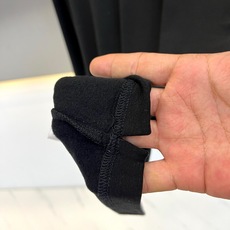 Brunello Cucinelli-BC、2026秋冬新品天丝羊毛打底衫。 这件打底衫真的绝了!秋冬衣柜里就差这一件能 Brunello Cucinelli-BC、2026秋冬新品天丝羊毛打底衫。 这件打底衫真的绝了!秋冬衣柜里就差这一件能