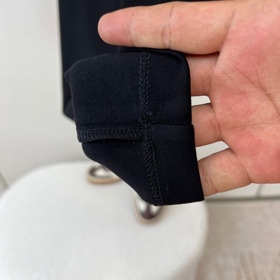 Brunello Cucinelli-BC、2026秋冬新品棉羊毛混纺中袖打底衫内搭。 早秋质感升级，一件顶十件！ 极简