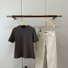 Brunello Cucinelli-BC、2026秋冬新品棉羊毛混纺中袖打底衫内搭。 早秋质感升级,一件顶十件! 极简 Brunello Cucinelli-BC、2026秋冬新品棉羊毛混纺中袖打底衫内搭。 早秋质感升级,一件顶十件! 极简