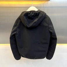 Mon蒙口【鹅绒】、2026秋冬新品连帽羽绒服。 降温天最怕臃肿,这件直接解决所有痛点! 短款版型配合微阔剪裁,上身巨显 Mon蒙口【鹅绒】、2026秋冬新品连帽羽绒服。 降温天最怕臃肿,这件直接解决所有痛点! 短款版型配合微阔剪裁,上身巨显