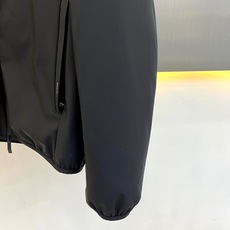 Mon蒙口【鹅绒】、2026秋冬新品连帽羽绒服。 降温天最怕臃肿,这件直接解决所有痛点! 短款版型配合微阔剪裁,上身巨显 Mon蒙口【鹅绒】、2026秋冬新品连帽羽绒服。 降温天最怕臃肿,这件直接解决所有痛点! 短款版型配合微阔剪裁,上身巨显