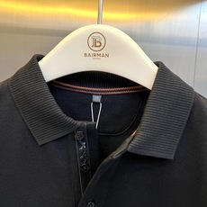 Zegna杰尼亚、2026秋冬新品长袖POLO衫。 秋冬衣橱的“定海神针”,这件真的谁穿谁帅! 重磅磨毛材质,上身挺括有 Zegna杰尼亚、2026秋冬新品长袖POLO衫。 秋冬衣橱的“定海神针”,这件真的谁穿谁帅! 重磅磨毛材质,上身挺括有