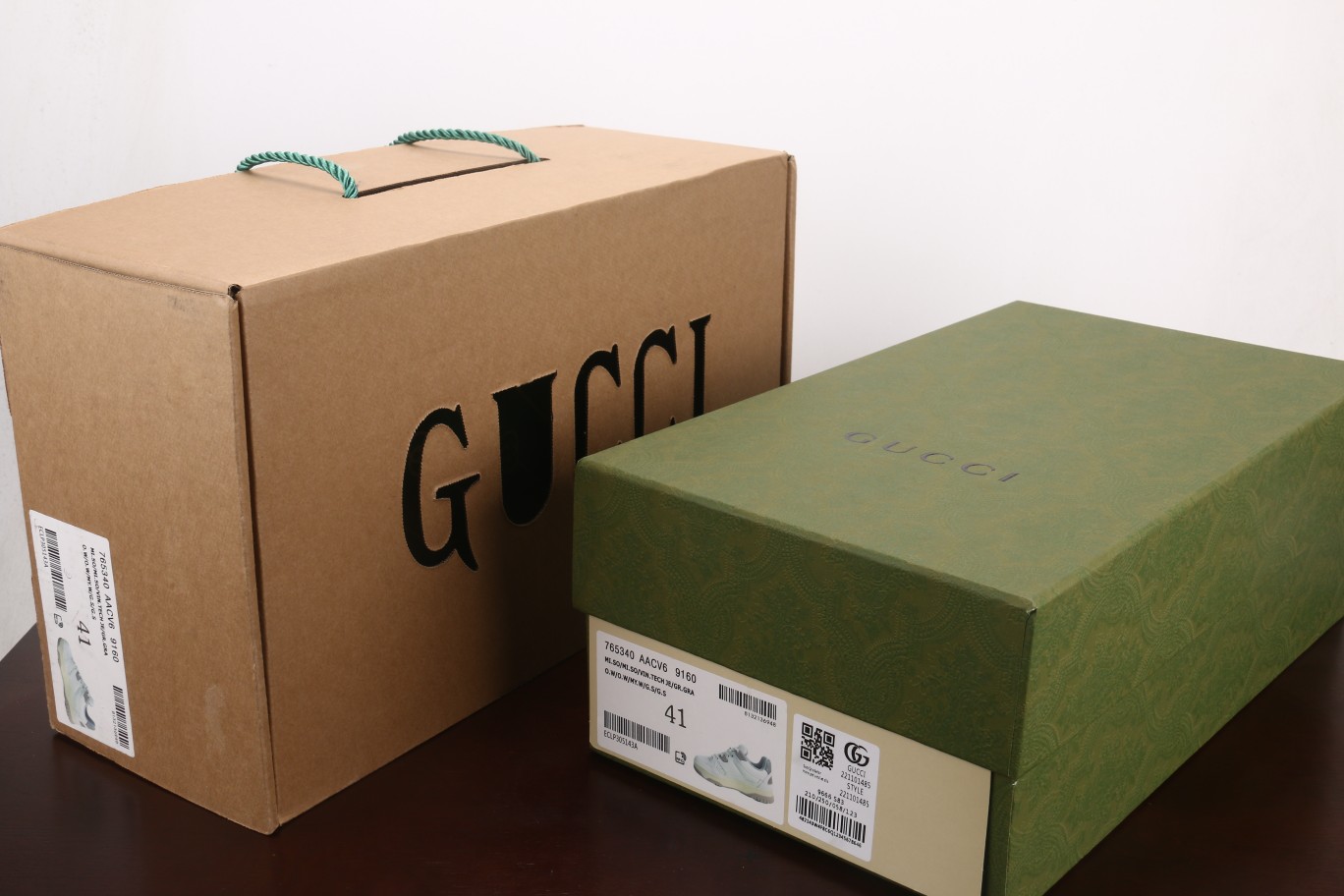 Gucci2023古驰G家最新爆款复古运动鞋休闲复古小白鞋原版购入开发做货古驰全新爆款系列精致小巧的互扣