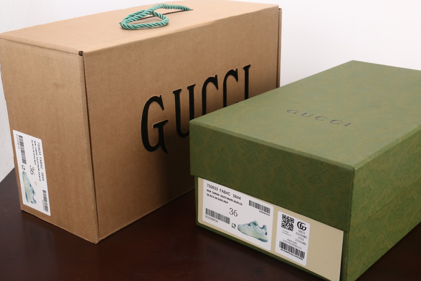 Gucci2023古驰G家最新爆款复古运动鞋休闲复古小白鞋原版购入开发做货古驰全新爆款系列精致小巧的互扣