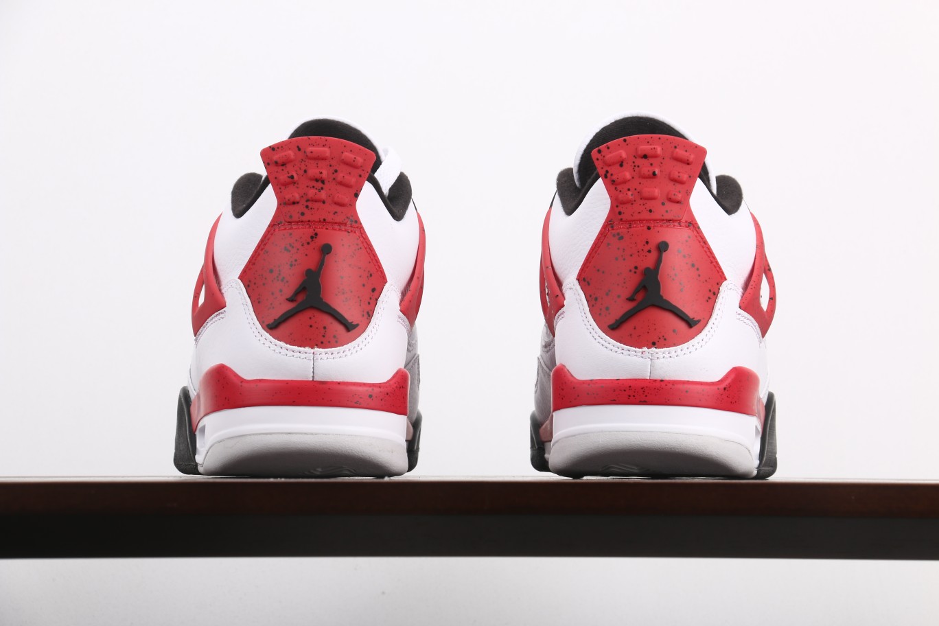 外贸版AirJordanAJ4Retro白黑红红水泥原厂批次好货不怕等纯原大厂出品原厂皮料打造真材实料绝