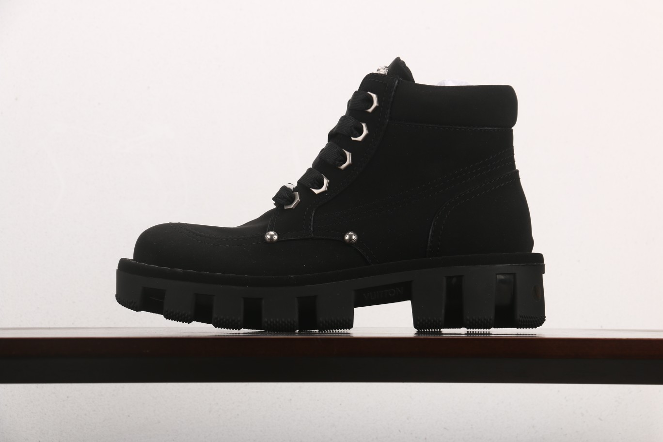 嘉尔同款纯原中山大厂出品LouisVuittonxTimberland#王炸联名PharrellWill