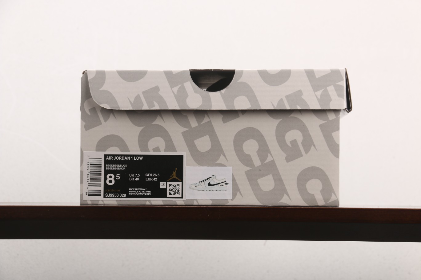 福利特价
Air Jordan 1 Low AJ1 乔1北面联名-奶咖 高端定制 低帮复古篮球鞋 SJ9