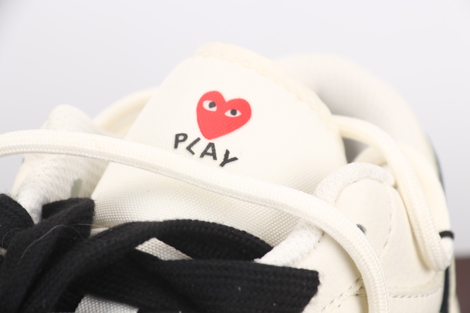 福利特价
Air Jordan 1 Low OG 高端定制
川久保玲米白黑解构绑带 大厂纯原工艺
原楦原