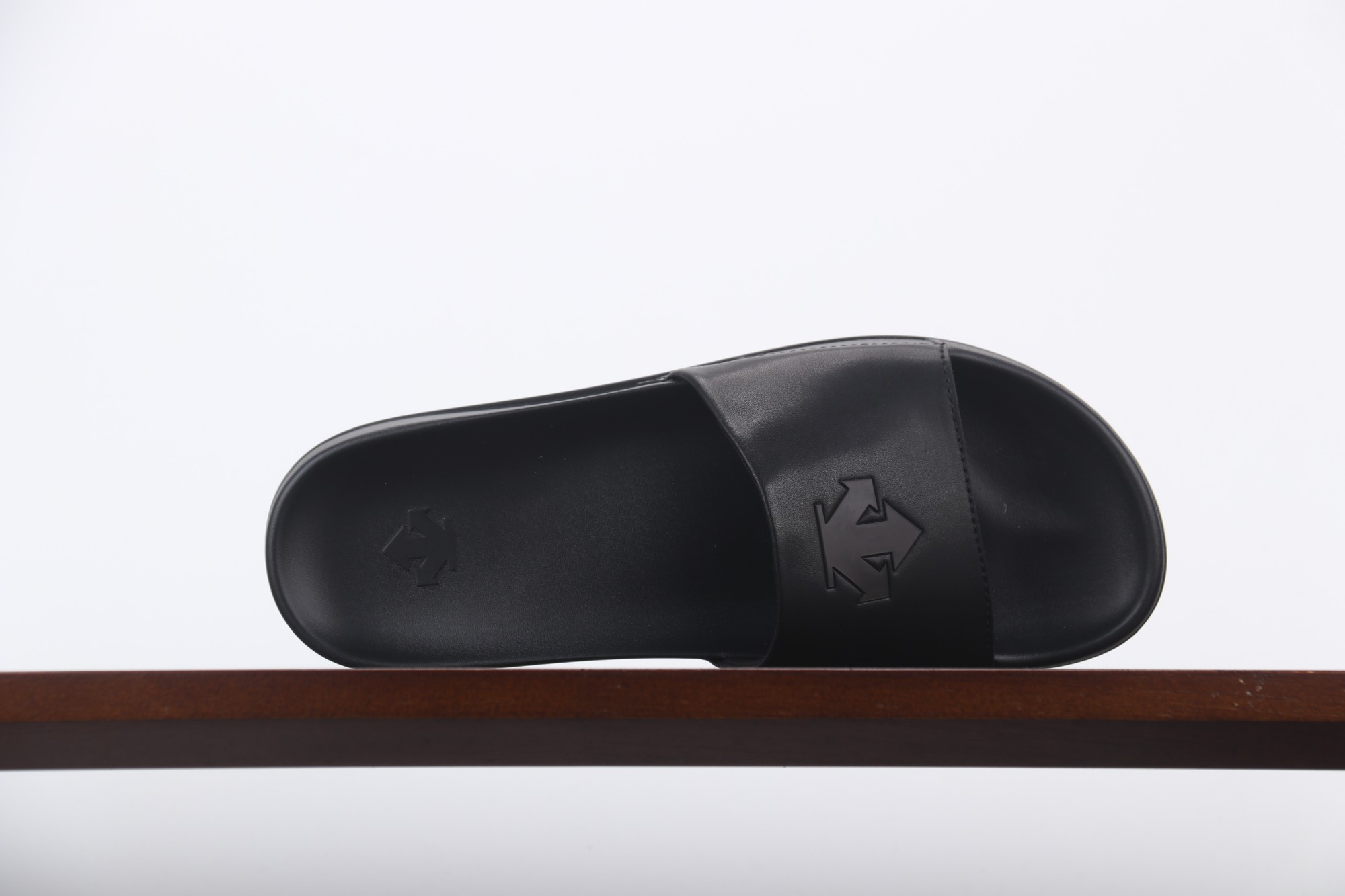 
迪桑特 Descente 一字拖鞋 尺码 35-44