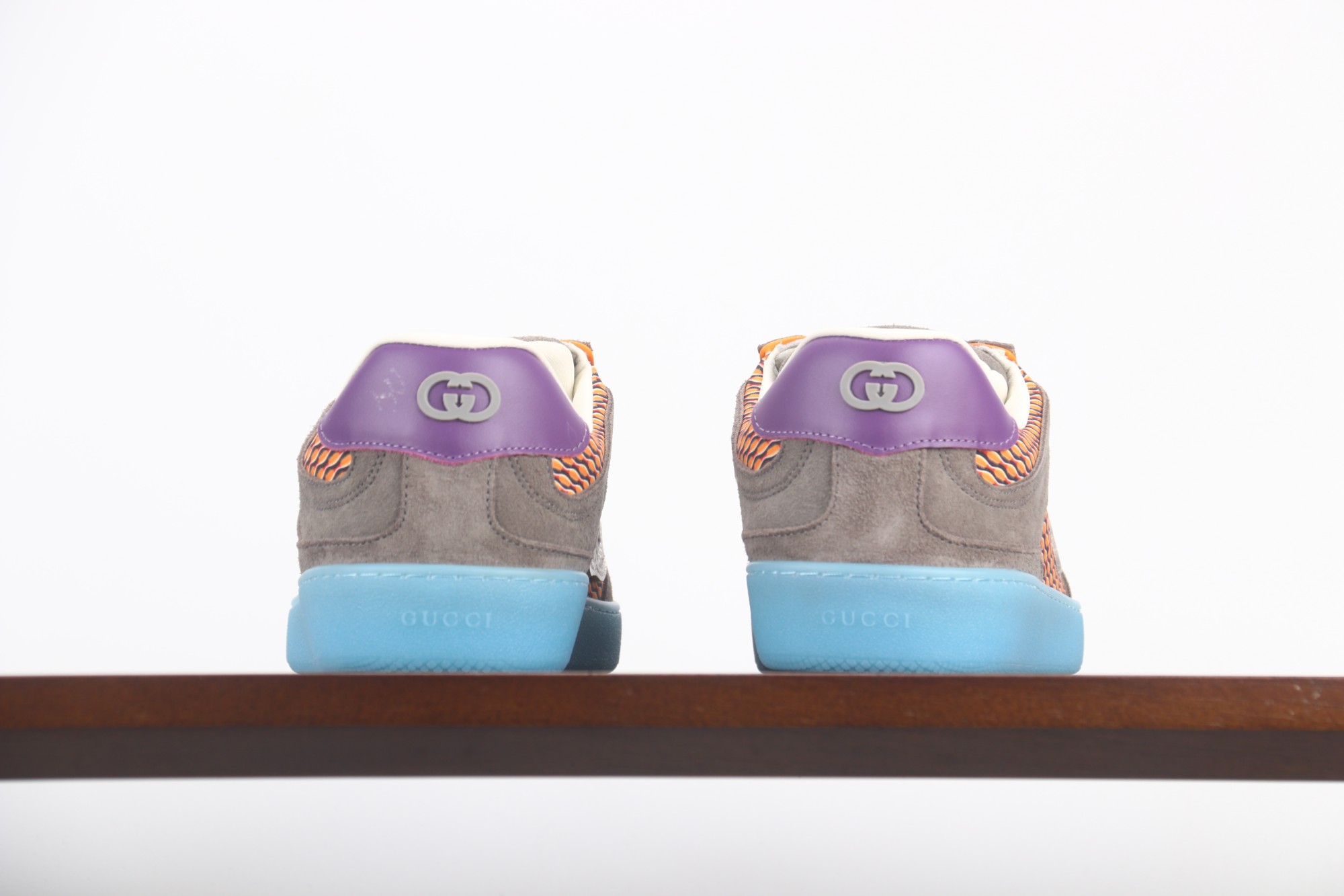 
全新升级版《Gucci2025新款小白鞋休闲鞋德训鞋爆款推荐，原版TPU鞋底、原版面料、原版羊皮内里羊