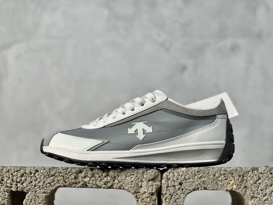 迪桑特DESCENTE Sport Style系列 CHRON RACER复古风运动休闲鞋