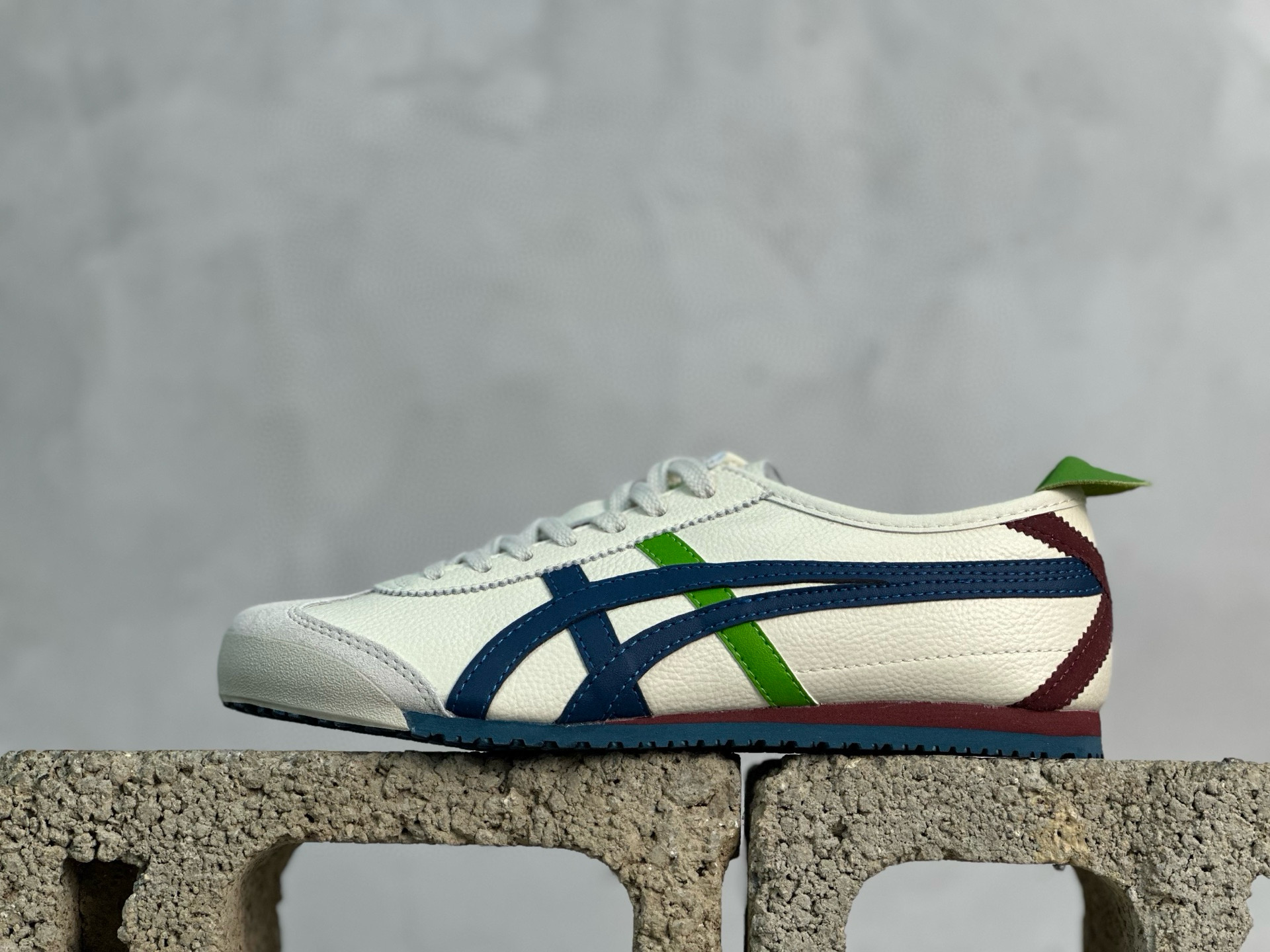 ASICS Tiger Mexico 66 天猫专供 亚瑟士 原装头层皮 鬼冢虎阿斯克斯经典休闲跑鞋-莆田鞋,莆田鞋货源,高仿鞋,高仿鞋货源,安福档口,莆田高仿鞋,莆田鞋批发,高仿鞋批发,莆田高仿运动鞋,高仿运动鞋,莆田运动鞋 ASICS Tiger Mexico 66 天猫专供 亚瑟士 原装头层皮 鬼冢虎阿斯克斯经典休闲跑鞋