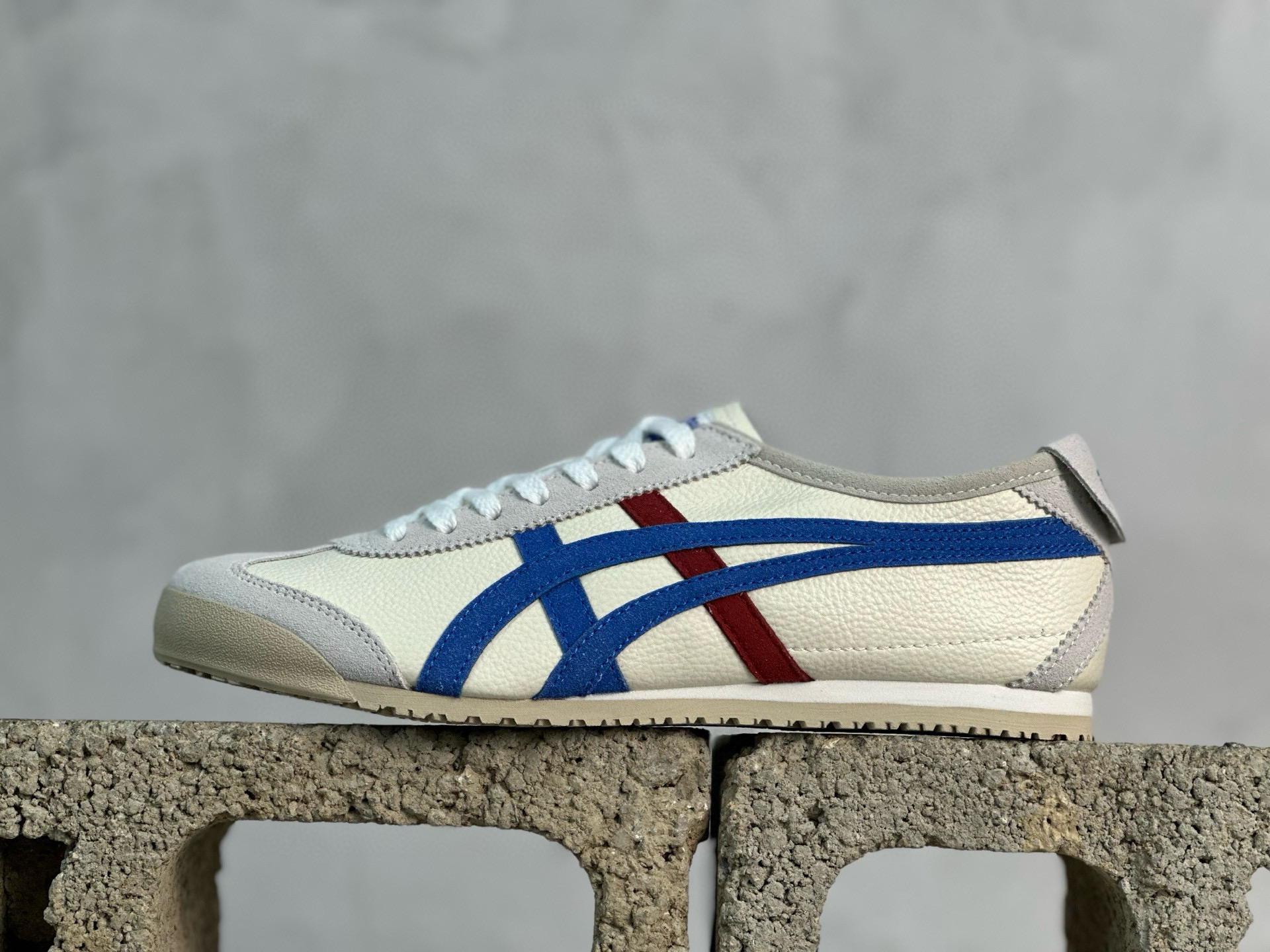 ASICS Tiger Mexico 66 天猫专供 亚瑟士 原装头层皮 鬼冢虎阿斯克斯经典休闲跑鞋-莆田鞋,莆田鞋货源,高仿鞋,高仿鞋货源,安福档口,莆田高仿鞋,莆田鞋批发,高仿鞋批发,莆田高仿运动鞋,高仿运动鞋,莆田运动鞋 ASICS Tiger Mexico 66 天猫专供 亚瑟士 原装头层皮 鬼冢虎阿斯克斯经典休闲跑鞋
