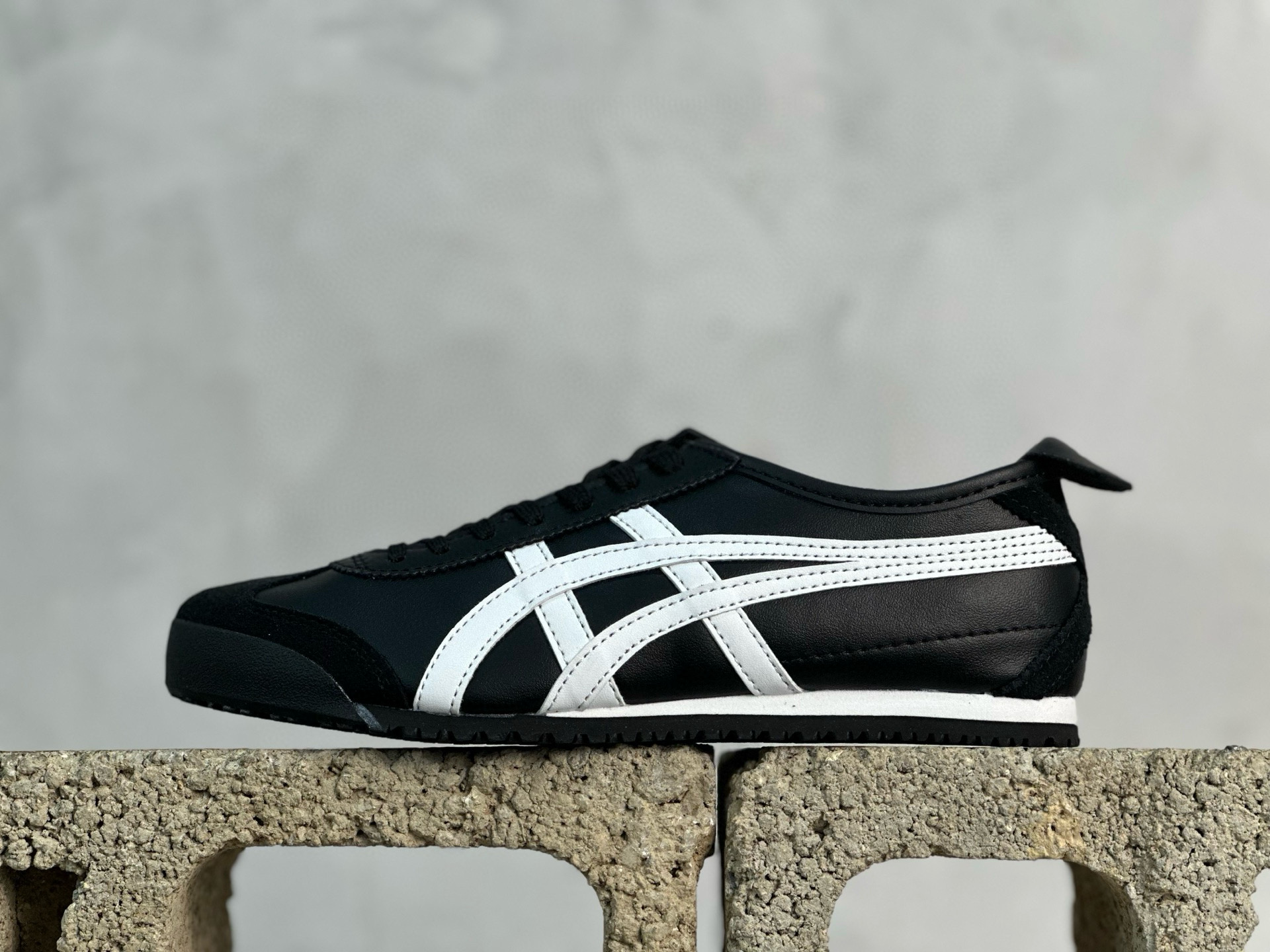ASICS Tiger Mexico 66 天猫专供 亚瑟士 原装头层皮 鬼冢虎阿斯克斯经典休闲跑鞋-莆田鞋,莆田鞋货源,高仿鞋,高仿鞋货源,安福档口,莆田高仿鞋,莆田鞋批发,高仿鞋批发,莆田高仿运动鞋,高仿运动鞋,莆田运动鞋 ASICS Tiger Mexico 66 天猫专供 亚瑟士 原装头层皮 鬼冢虎阿斯克斯经典休闲跑鞋