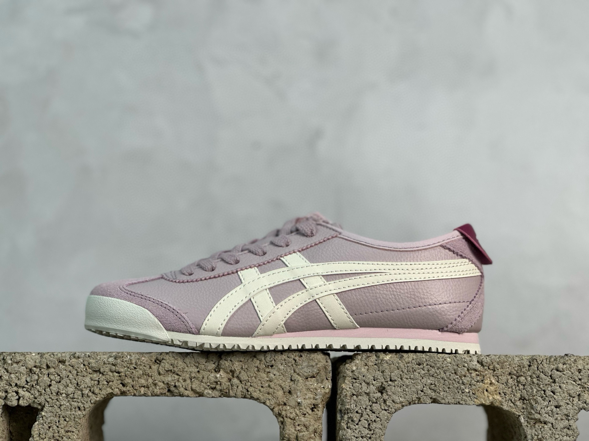 ASICS Tiger Mexico 66 天猫专供 亚瑟士 原装头层皮 鬼冢虎阿斯克斯经典休闲跑鞋-莆田鞋,莆田鞋货源,高仿鞋,高仿鞋货源,安福档口,莆田高仿鞋,莆田鞋批发,高仿鞋批发,莆田高仿运动鞋,高仿运动鞋,莆田运动鞋 ASICS Tiger Mexico 66 天猫专供 亚瑟士 原装头层皮 鬼冢虎阿斯克斯经典休闲跑鞋