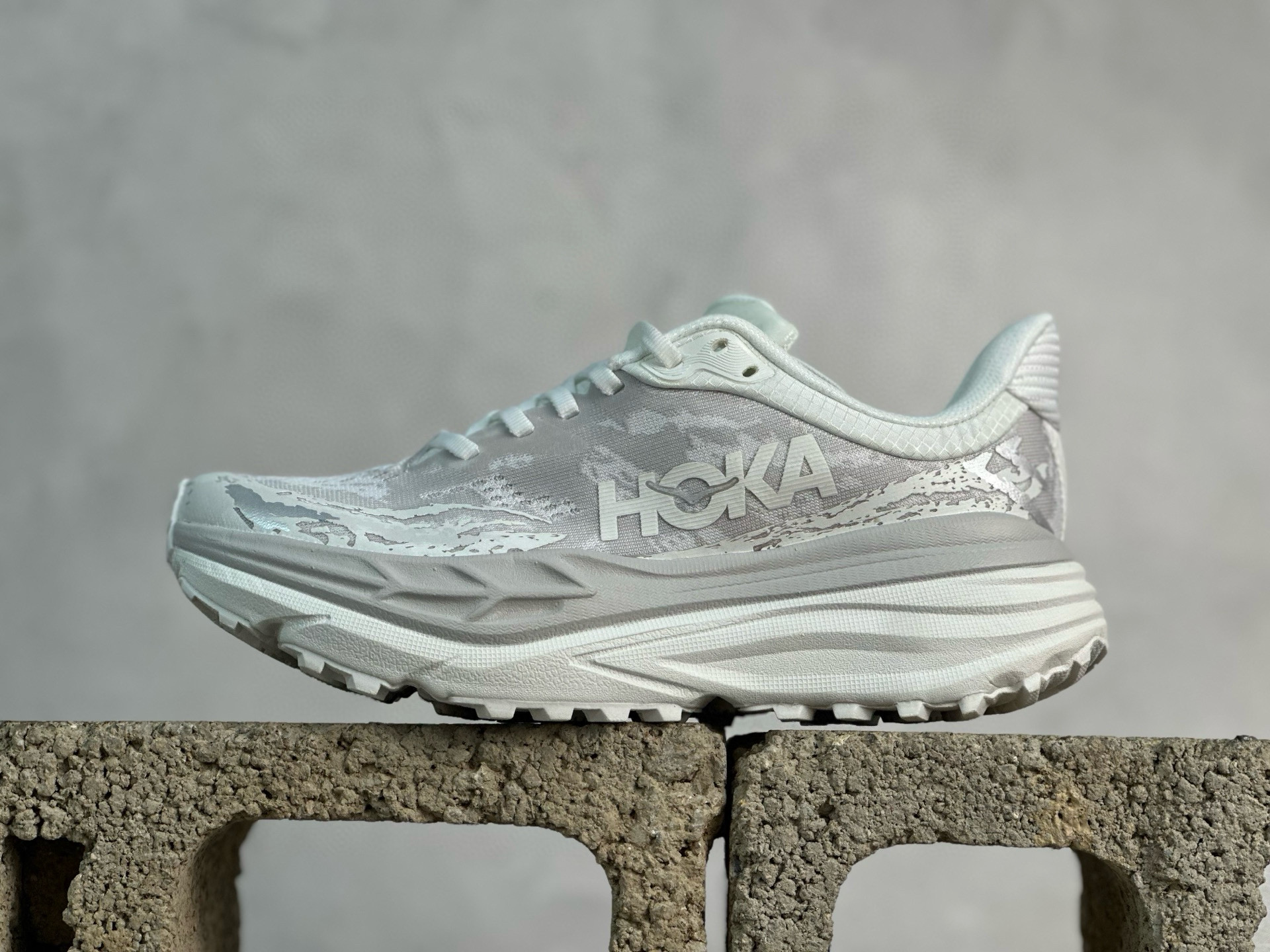 HOKA ONE ONE Stinson 7 ATR 斯廷森7代系列低帮全地形厚底轻量运动越野跑鞋