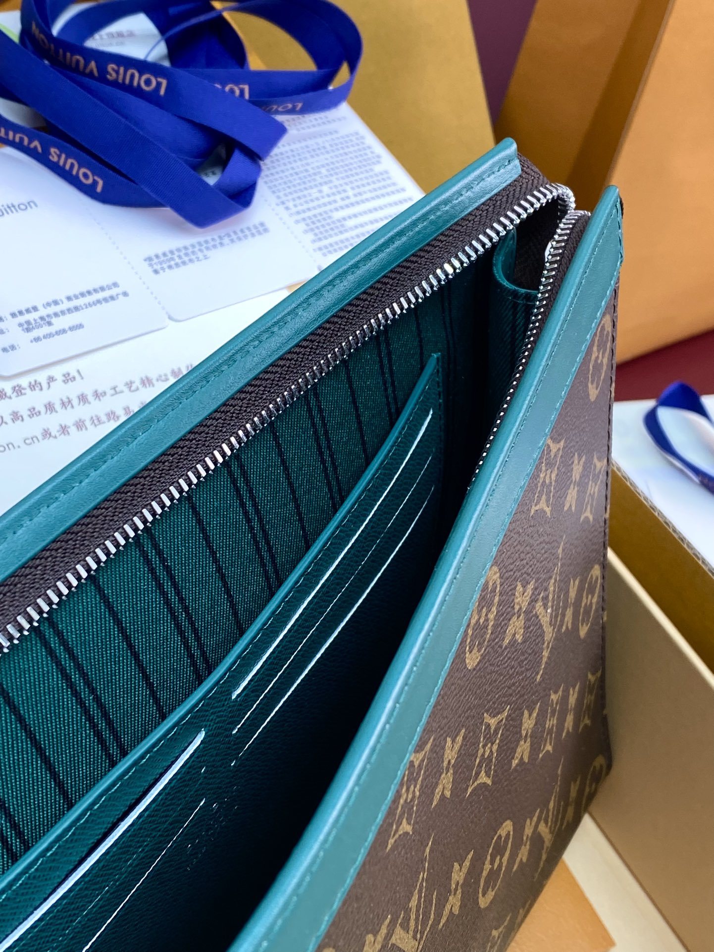 升级版本️M12820绿色!芯片版!POCHETTEVOYAGE中号手拿包本款PochetteVoyag