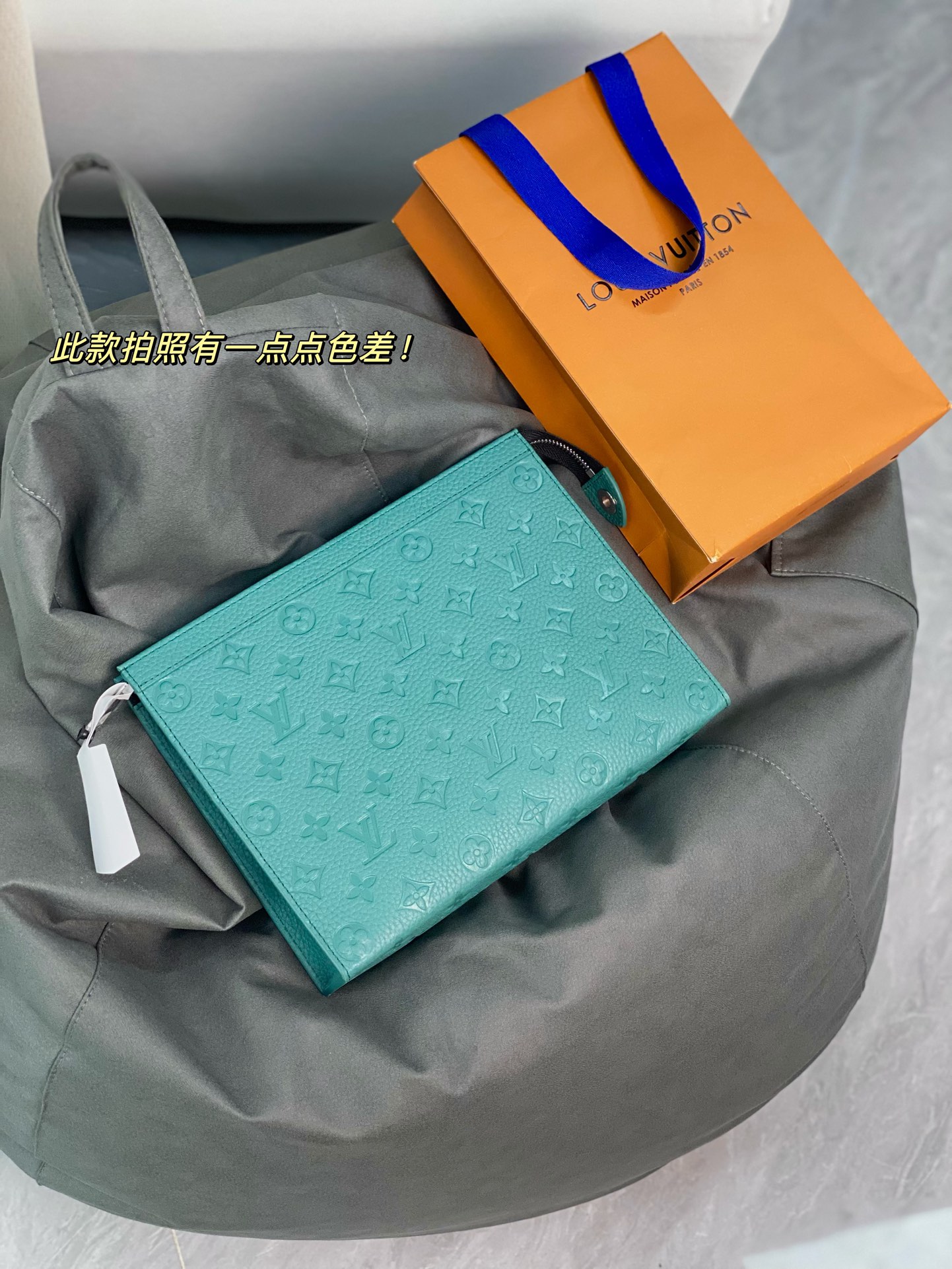  升级版本⚠️M13666 新绿！芯片版、（头层牛皮制作）POCHETTE VOYAGE 手拿包 本款 