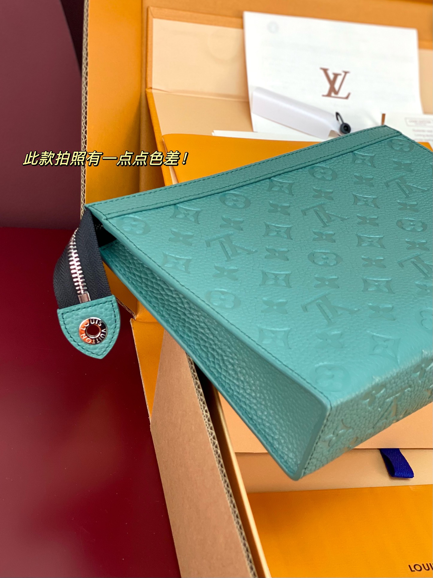  升级版本⚠️M13666 新绿！芯片版、（头层牛皮制作）POCHETTE VOYAGE 手拿包 本款 