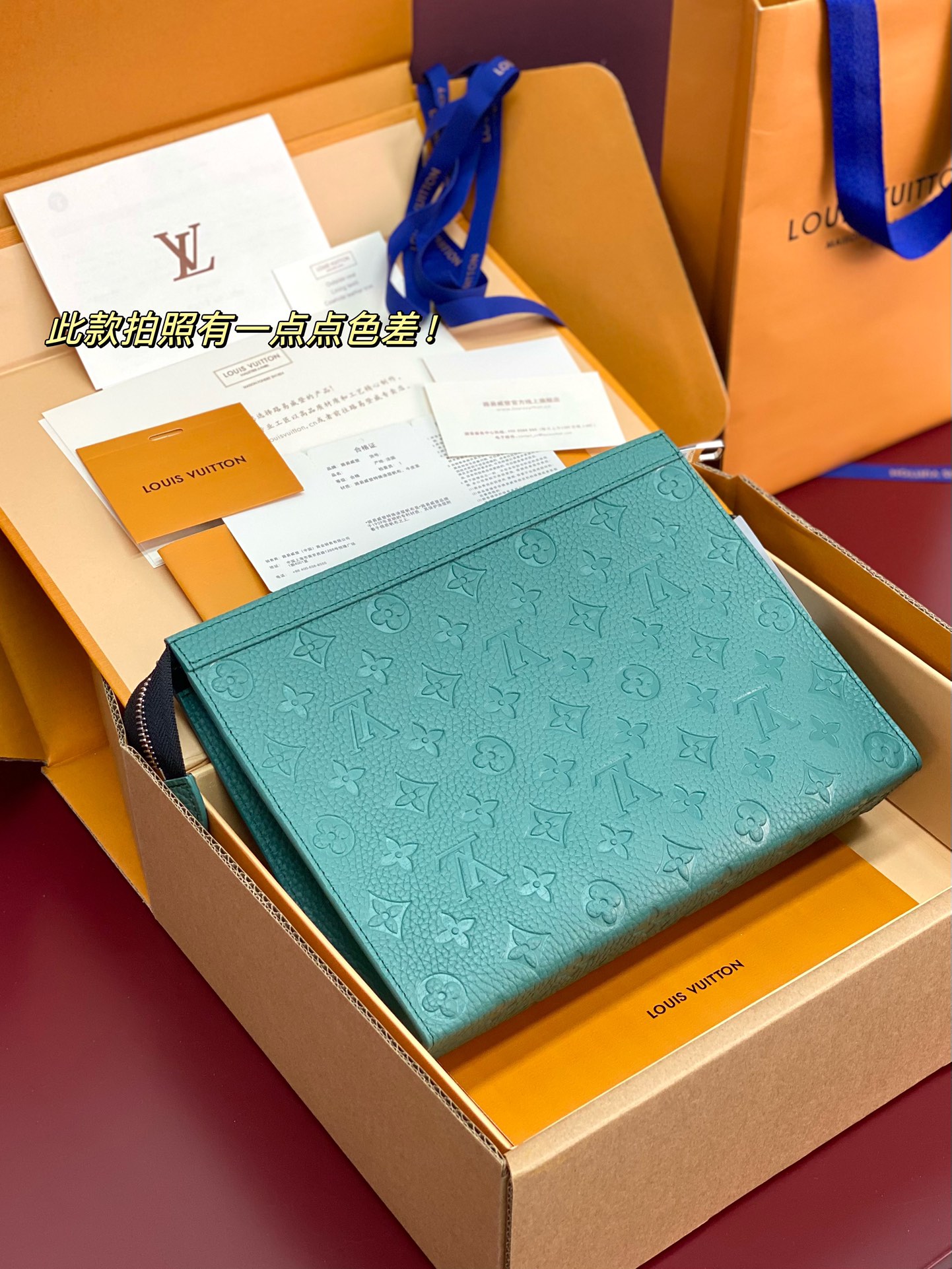  升级版本⚠️M13666 新绿！芯片版、（头层牛皮制作）POCHETTE VOYAGE 手拿包 本款 