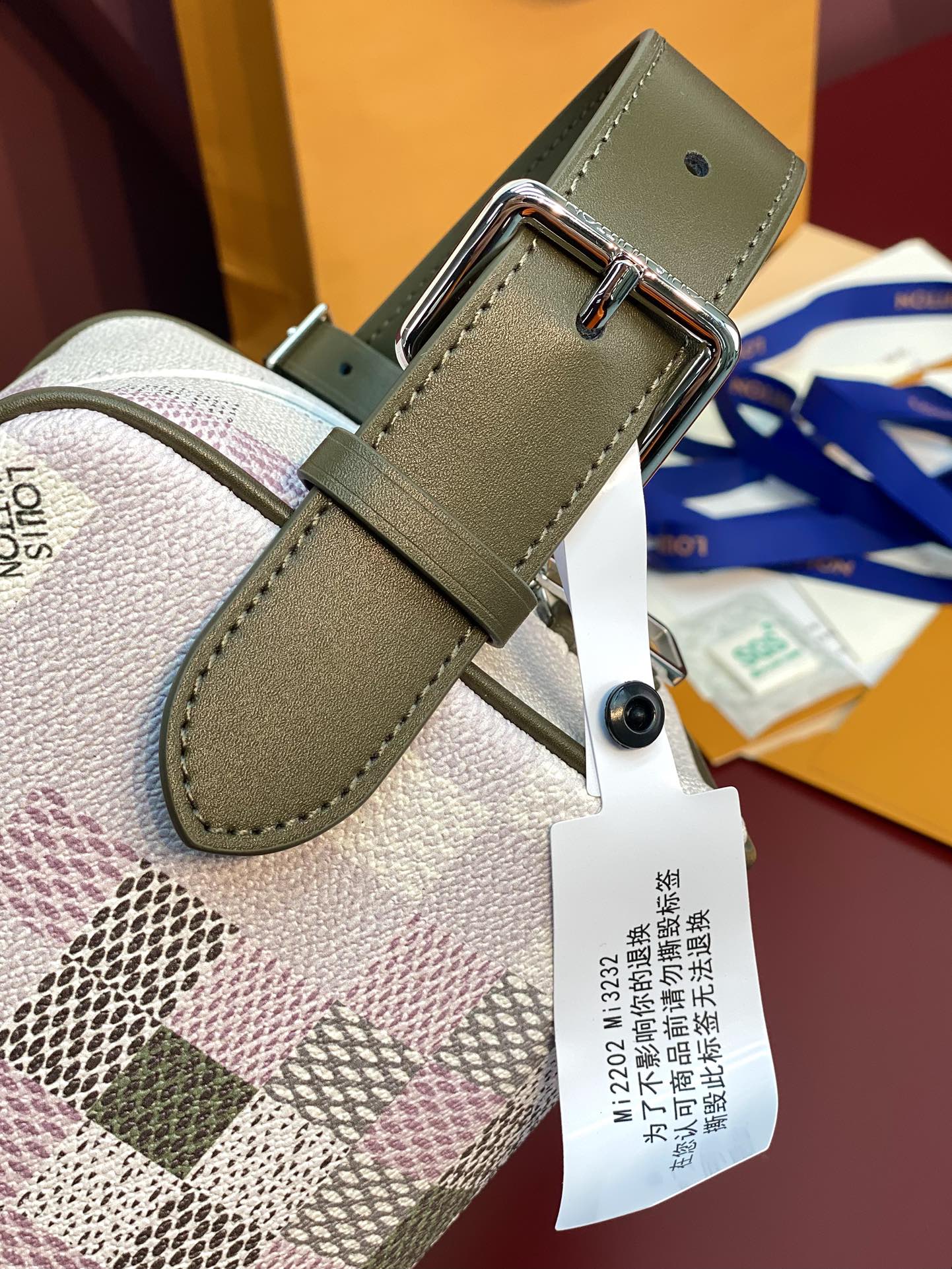  N00112 马赛绿！LOCKER DOPP KIT 盥洗袋、本款 Locker Dopp Kit 盥