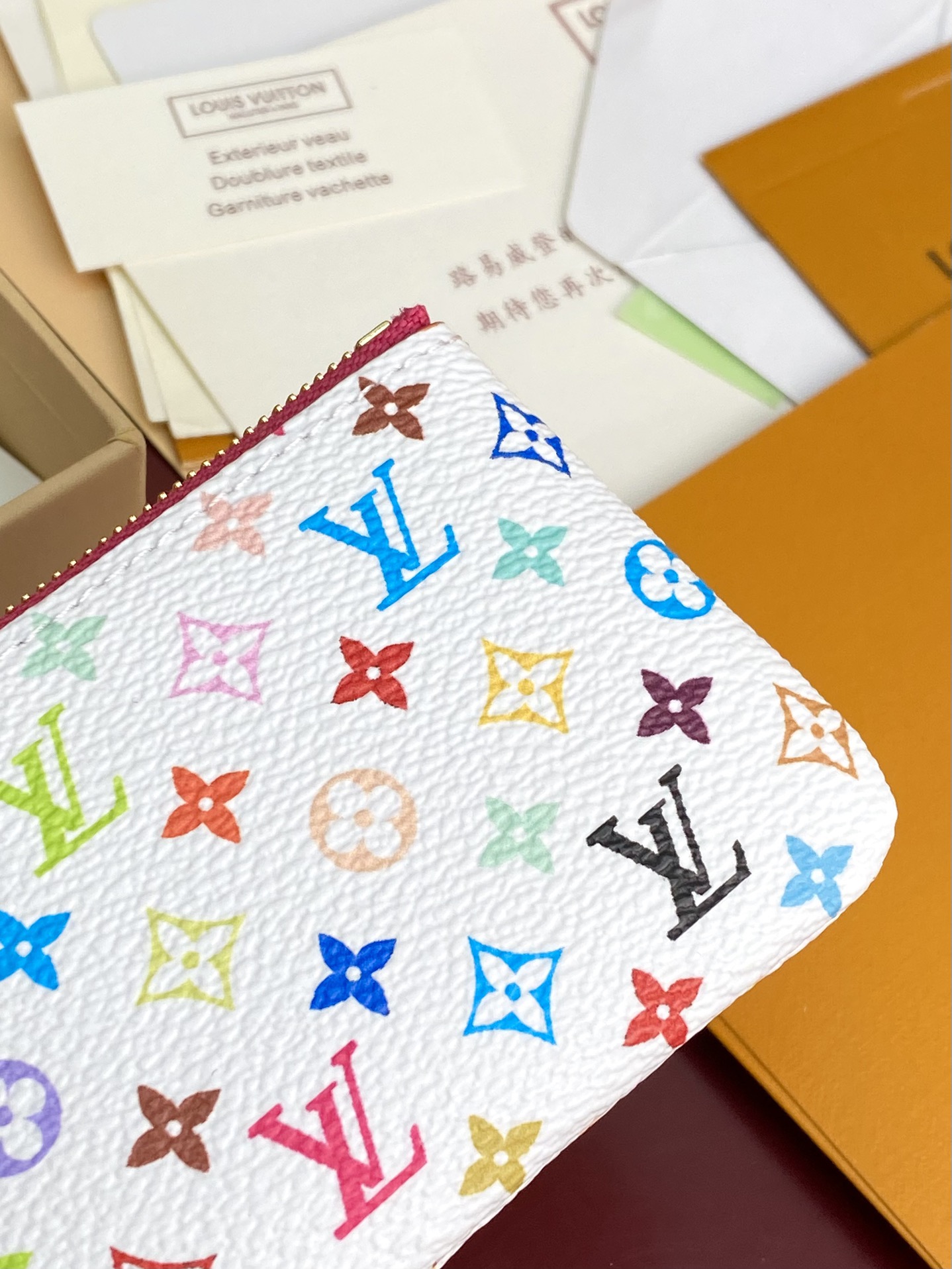  M13664 白彩！LV x TM 鑰匙零錢包、這款復刻版Louis Vuitton x Muraka