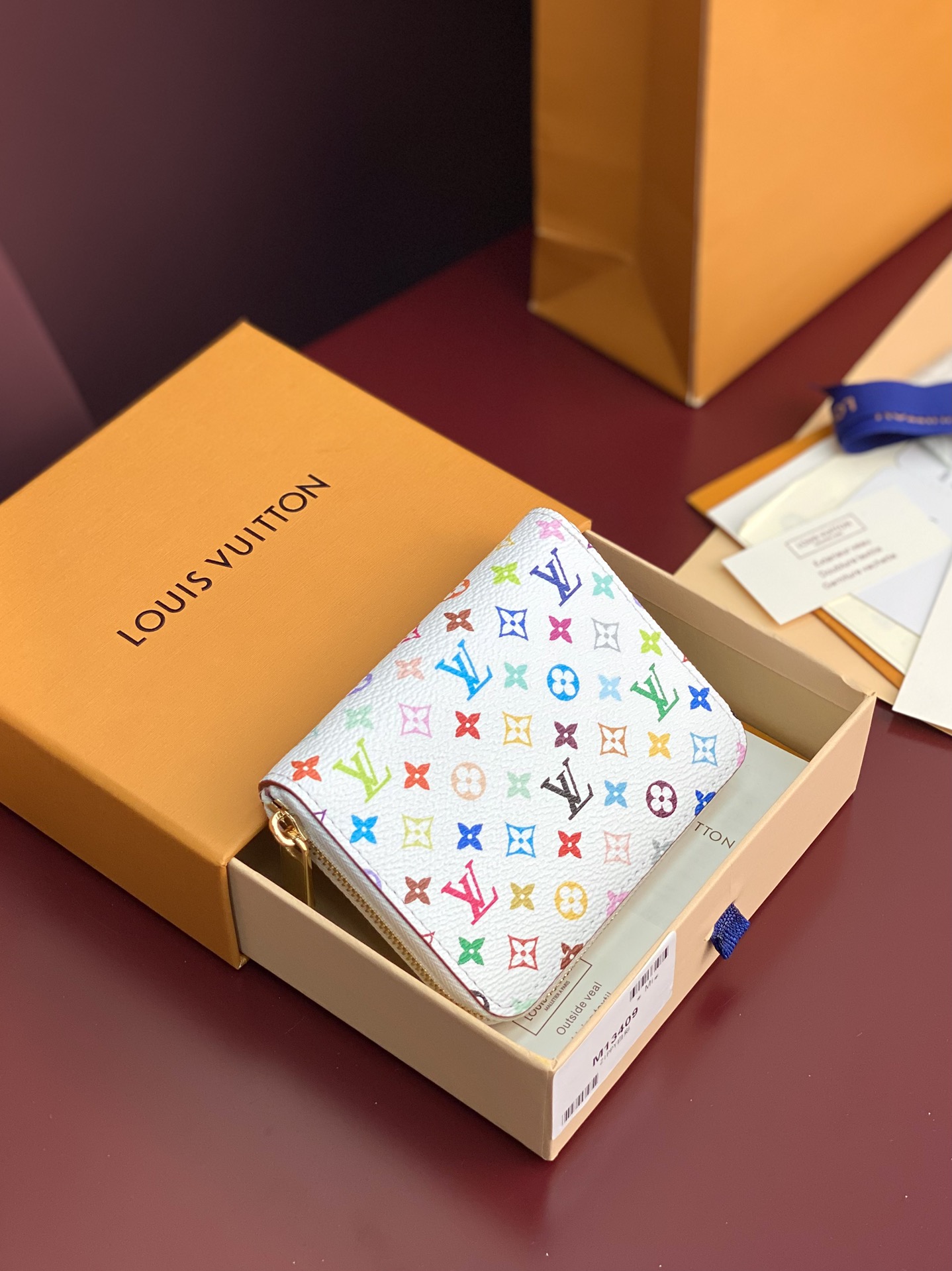  M13409 白彩！LV x TM 拉鏈零錢包、這款復刻版Louis Vuitton x Muraka