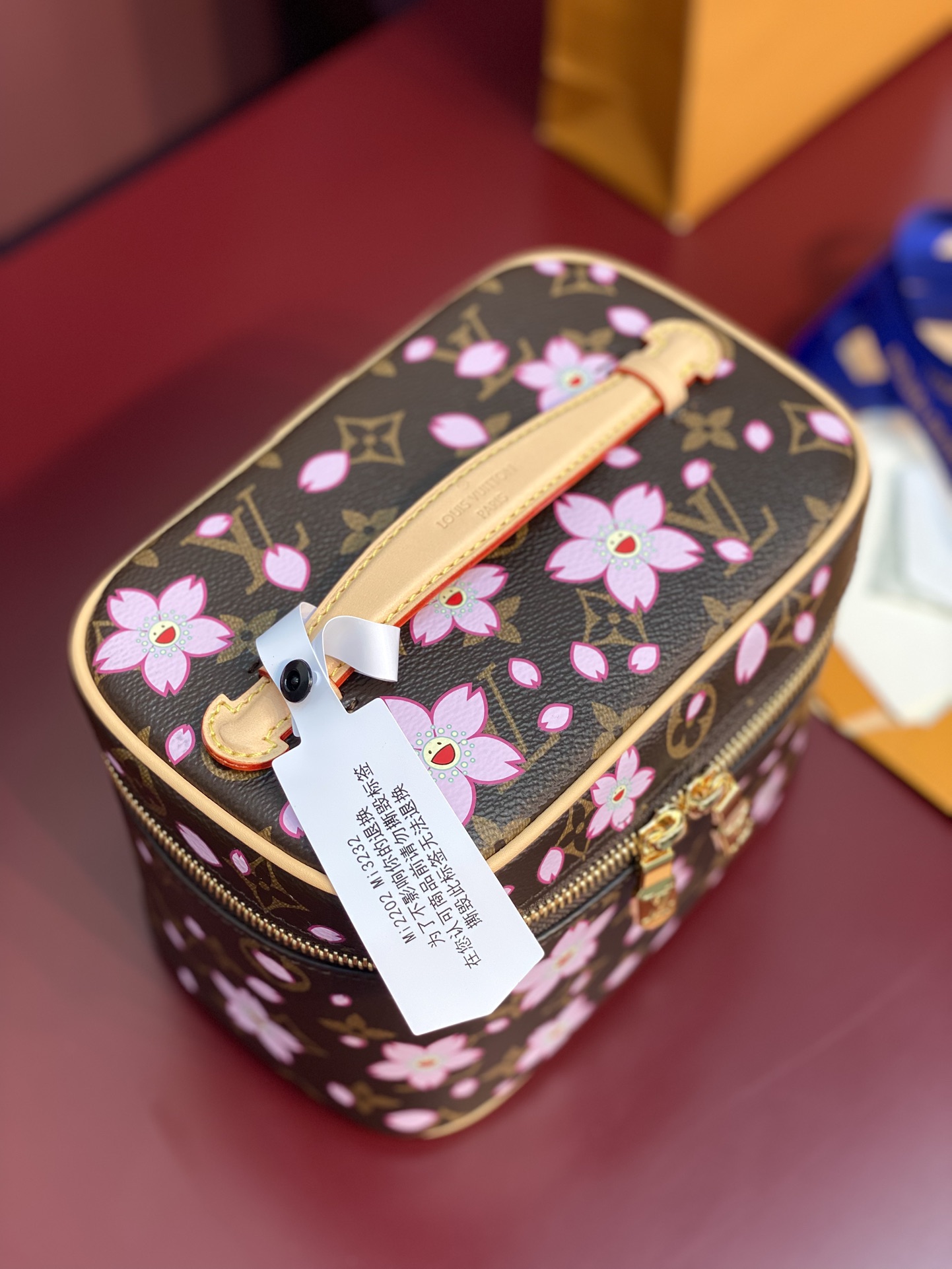  M14181当季新款
LV x TM NICE 迷你化妆包
本款 Nice 迷你化妆包取材 Monog
