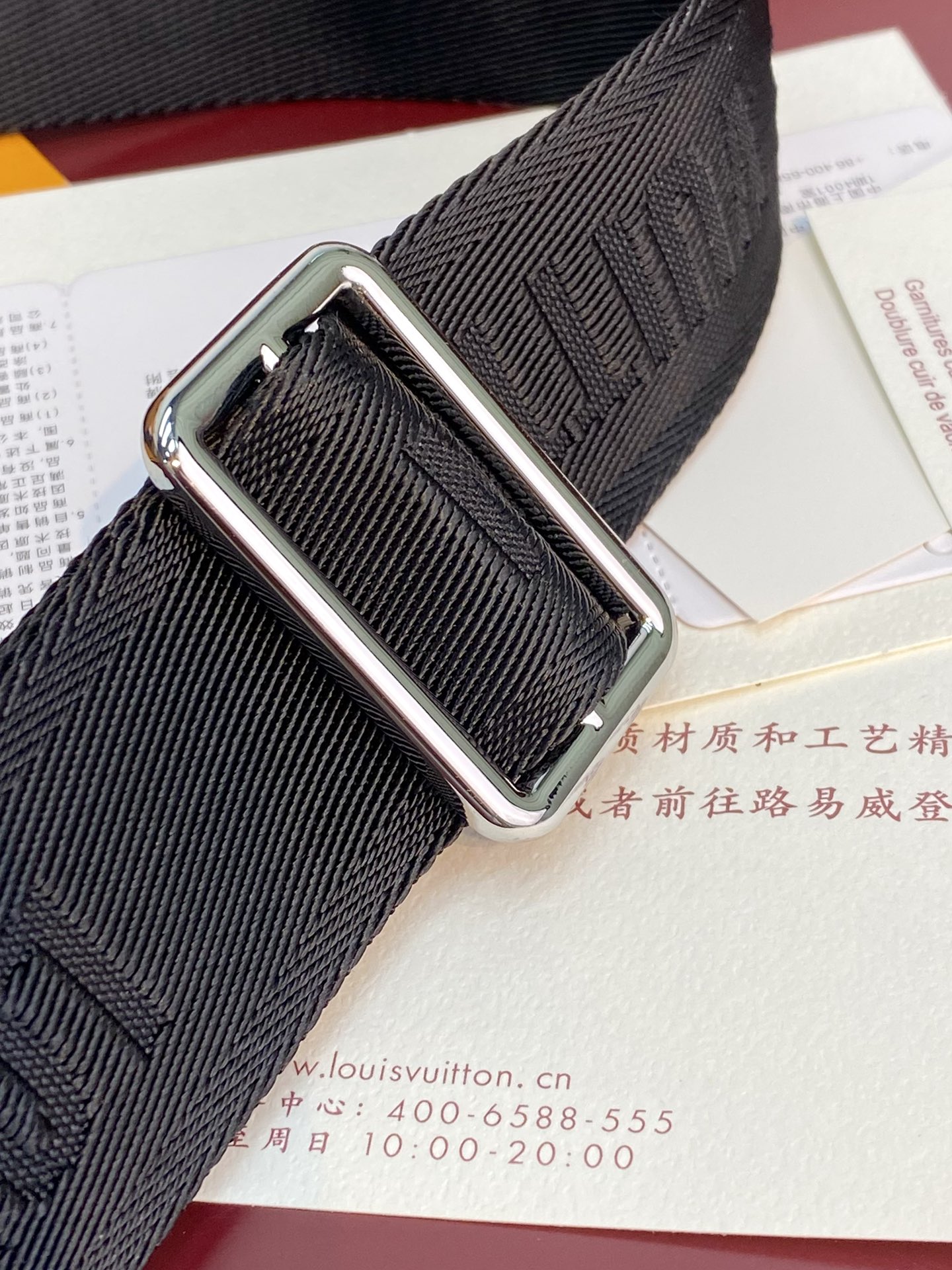  升级版本⚠️ M14114 天空蓝！专柜同步包装！Alpha Wearable 钱夹融合 Monogr
