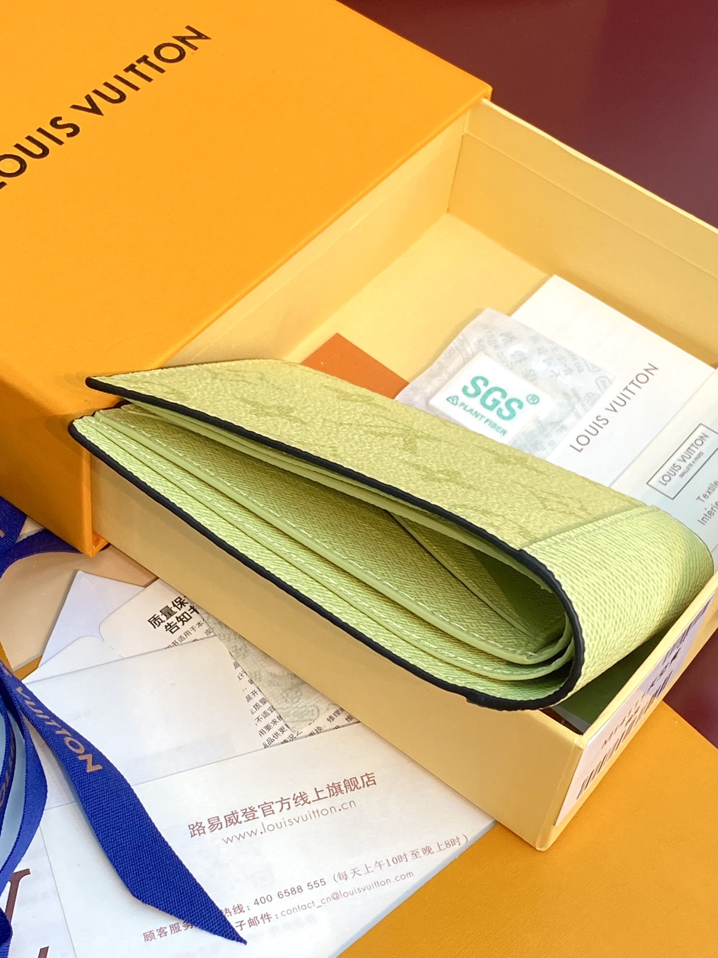  M14111 天空黄！短夹、MUL TIPLE 此款钱夹Louis Vuitton HHI！ 系列设计