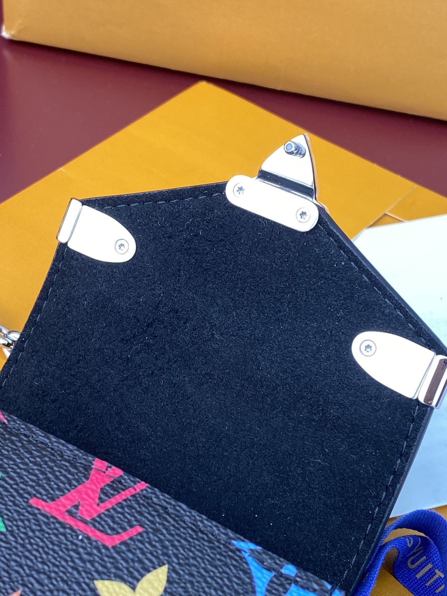 M14098 黑彩 全钢五金!芯片版、Phone Pouch Métis!獨特復刻版系列的Phone P