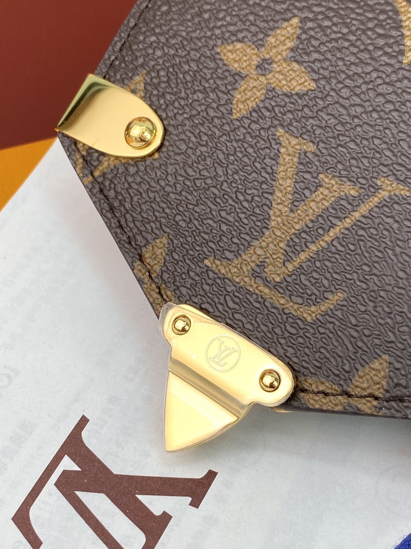 M14098 老花 全钢五金!芯片版、Phone Pouch Métis!獨特復刻版系列的Phone P