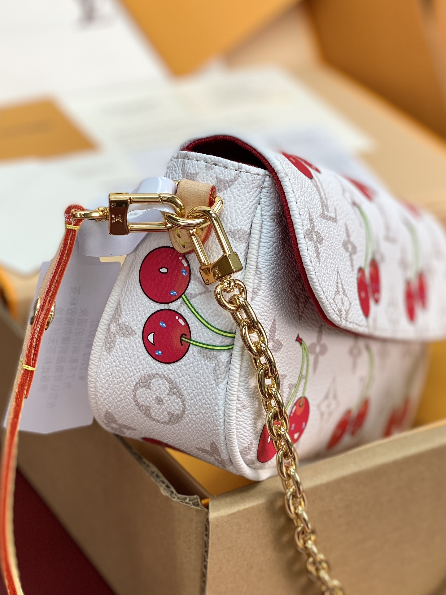 升级版本⚠️M14239 樱桃!LV x TM WALLETON CHAIN IVY 手袋、Wallet