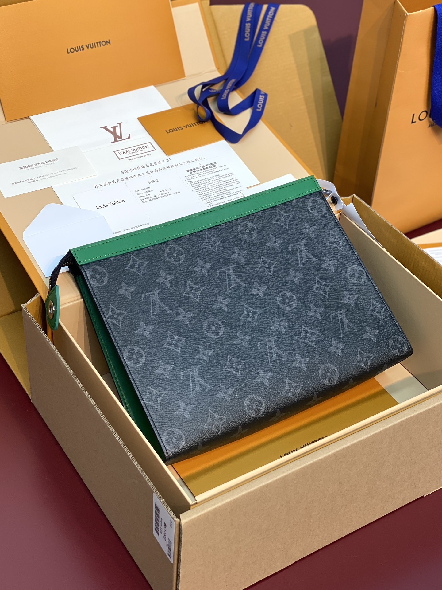 升级版本⚠️M26031 黑花绿!芯片版!当季新款 POCHETTE VOYAGE 中号手拿包、Poch