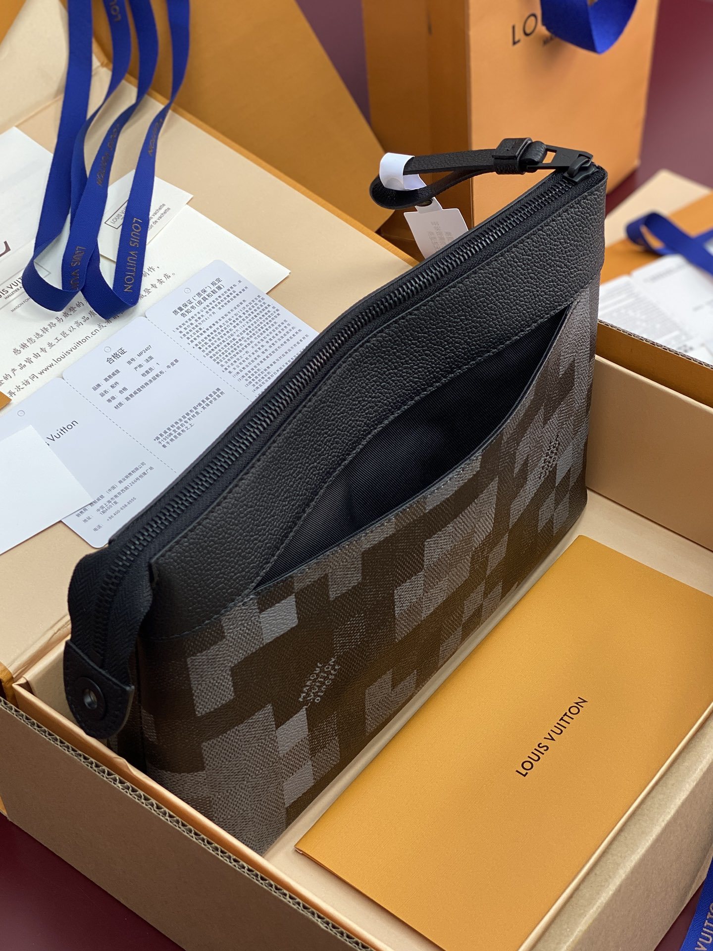 升级版本 ⚠️M14926 芯片版!当季新款POCHETTE VOYAGE SOUPLE 手拿包、本款