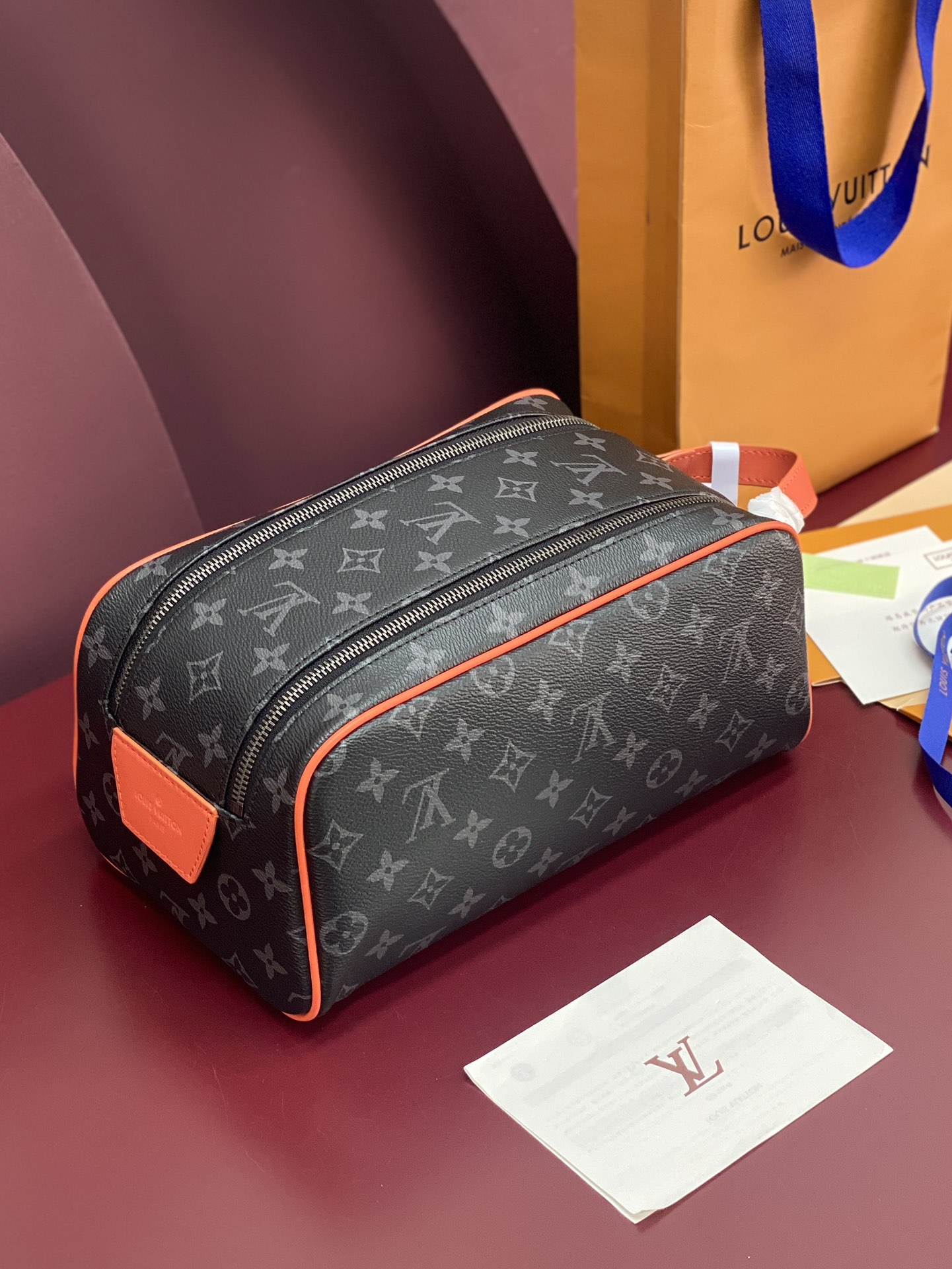 M15246 黑花橙！芯片版！当季新款DOPP KIT 盥洗袋、本款 Dopp Kit 盥洗袋取材 Mo