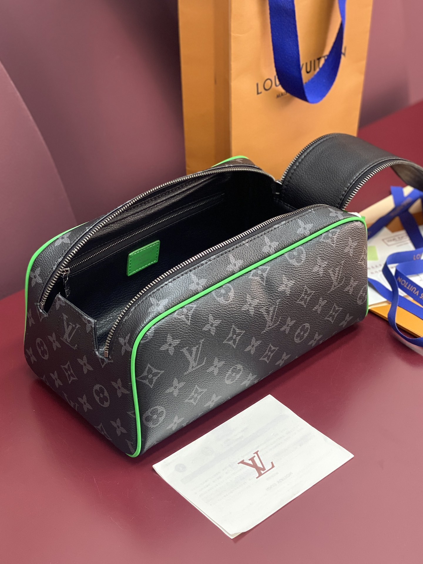 M15246 黑花绿!芯片版!当季新款DOPP KIT 盥洗袋、本款 Dopp Kit 盥洗袋取材 Mo