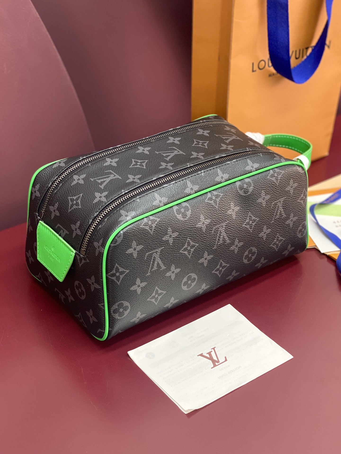 M15246 黑花绿!芯片版!当季新款DOPP KIT 盥洗袋、本款 Dopp Kit 盥洗袋取材 Mo