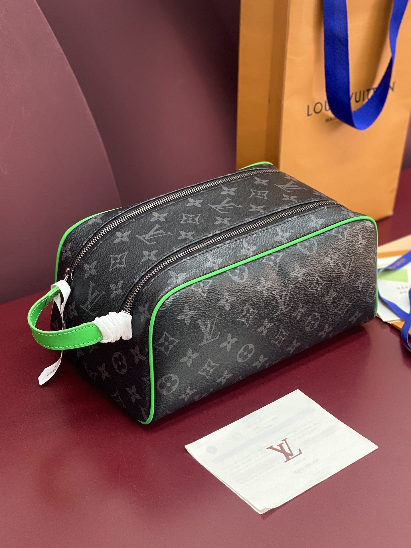 M15246 黑花绿!芯片版!当季新款DOPP KIT 盥洗袋、本款 Dopp Kit 盥洗袋取材 Mo