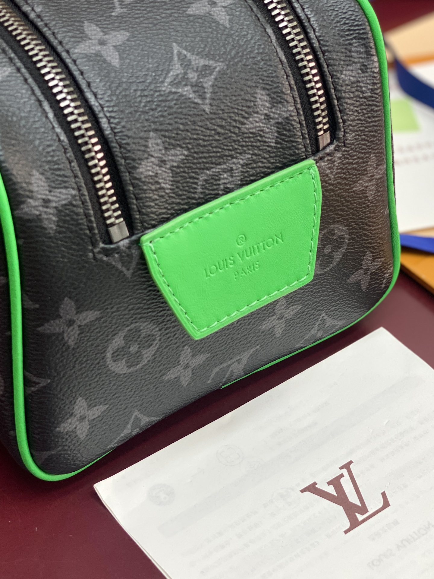 M15246 黑花绿!芯片版!当季新款DOPP KIT 盥洗袋、本款 Dopp Kit 盥洗袋取材 Mo