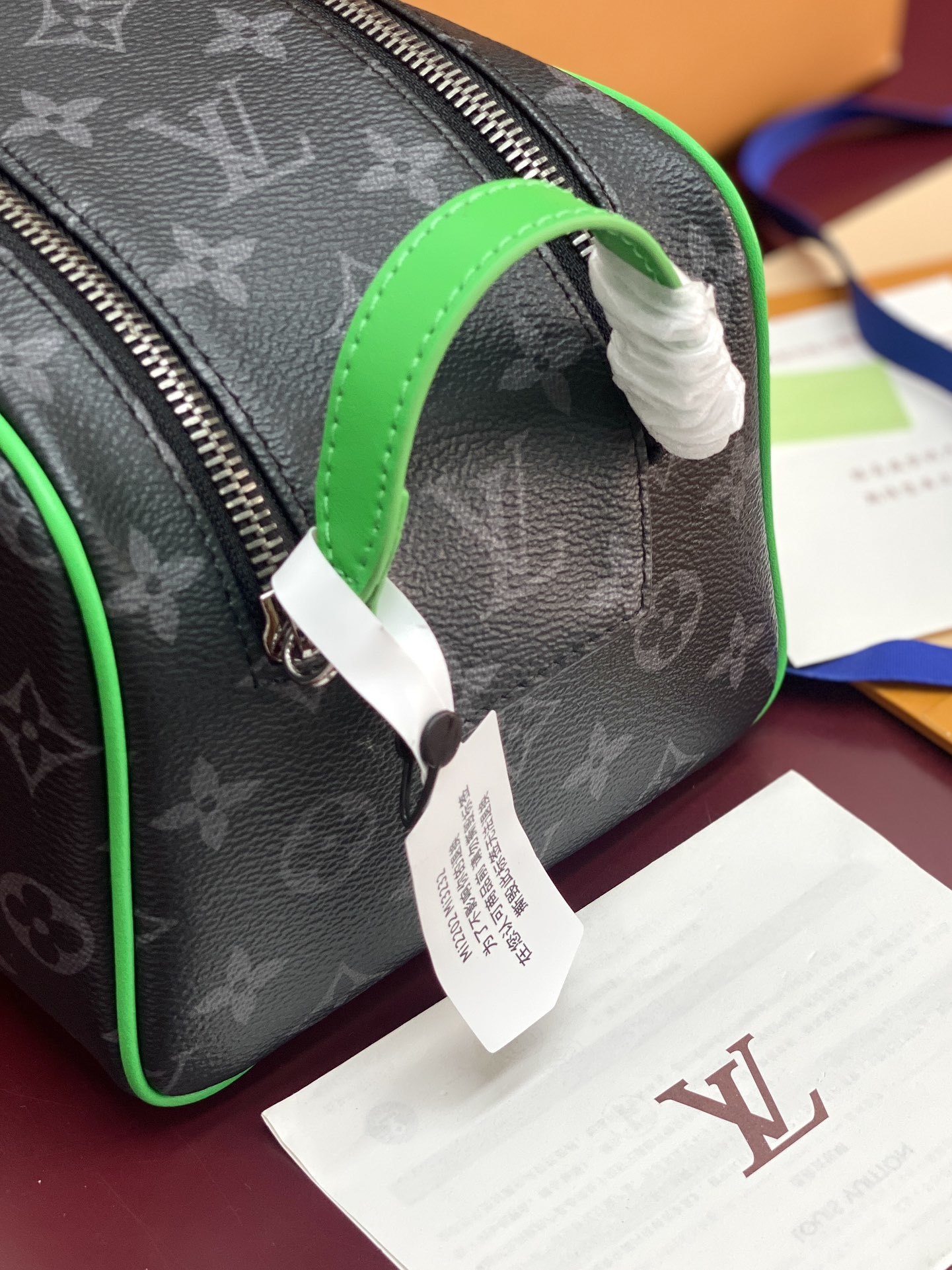 M15246 黑花绿!芯片版!当季新款DOPP KIT 盥洗袋、本款 Dopp Kit 盥洗袋取材 Mo